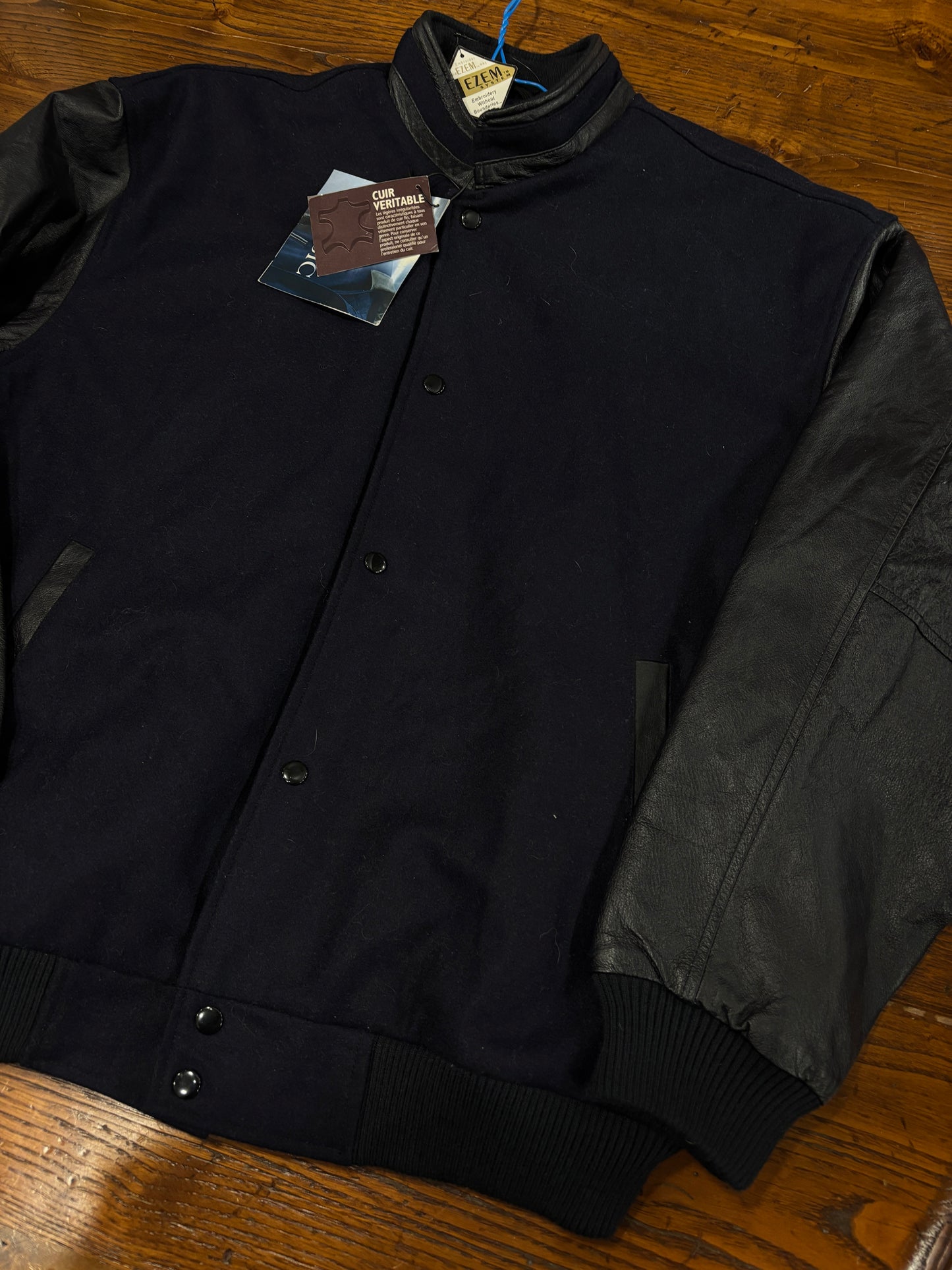 Taille universitaire 52/54 cod113