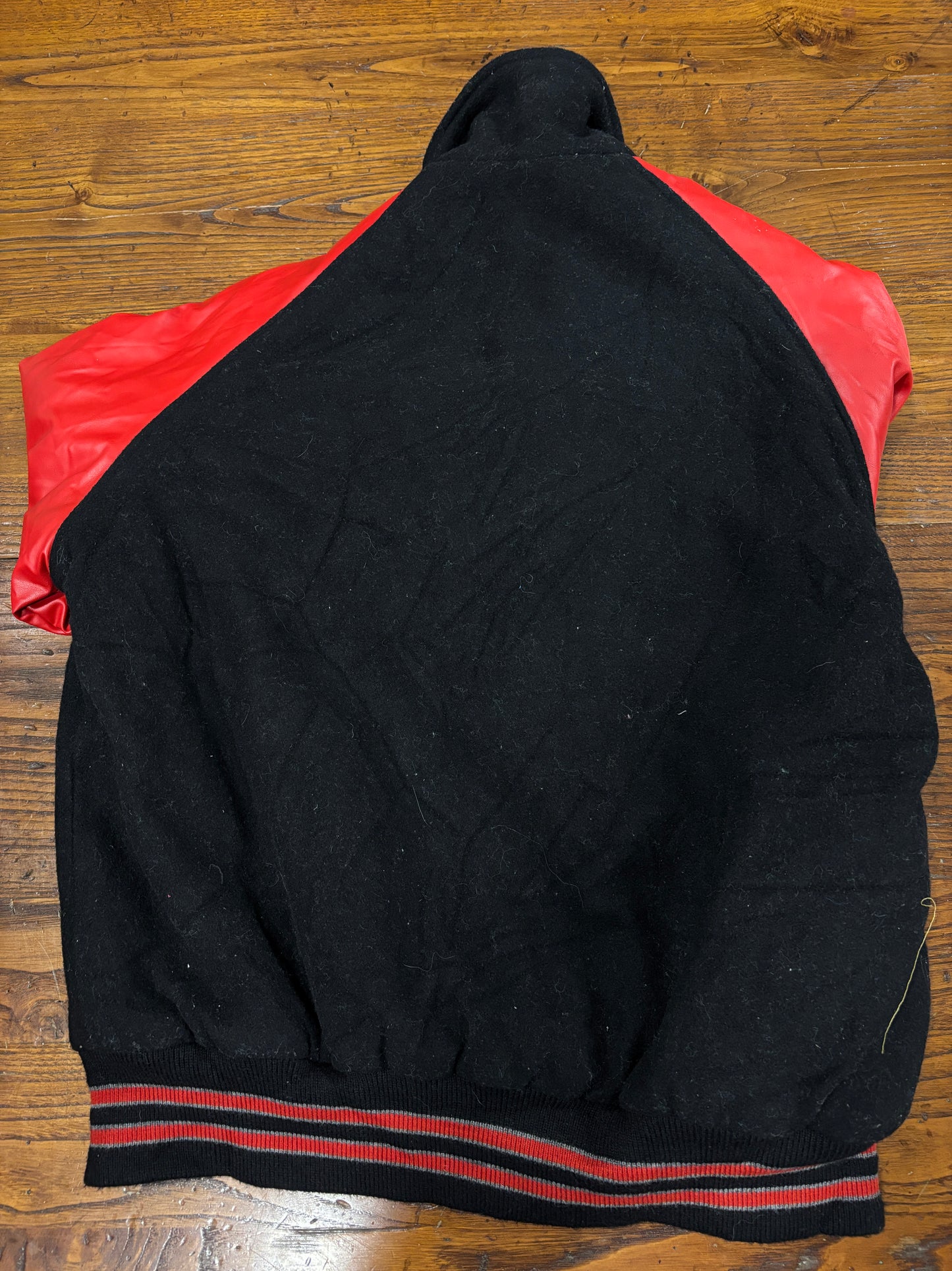 Taille universitaire 44/46 cod131