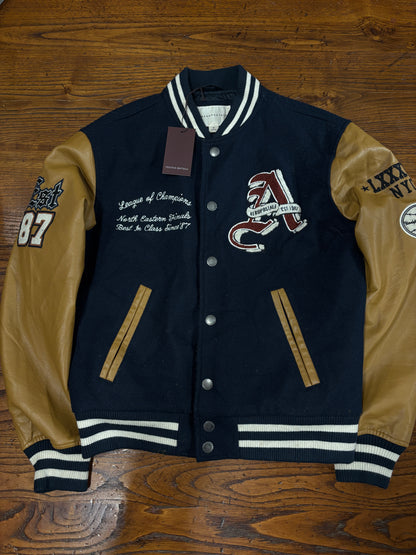 Taille universitaire 44/46 cod116