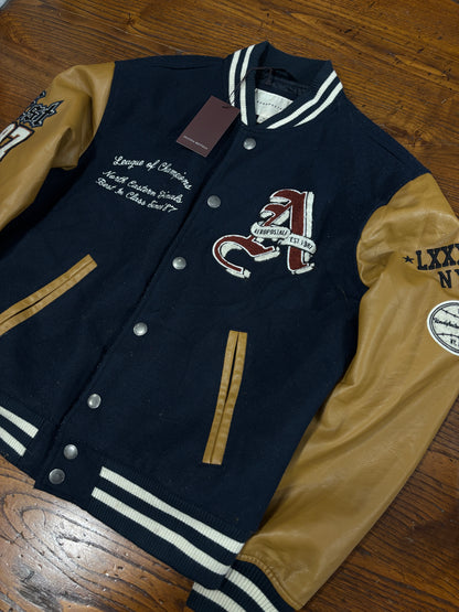 Taille universitaire 44/46 cod116